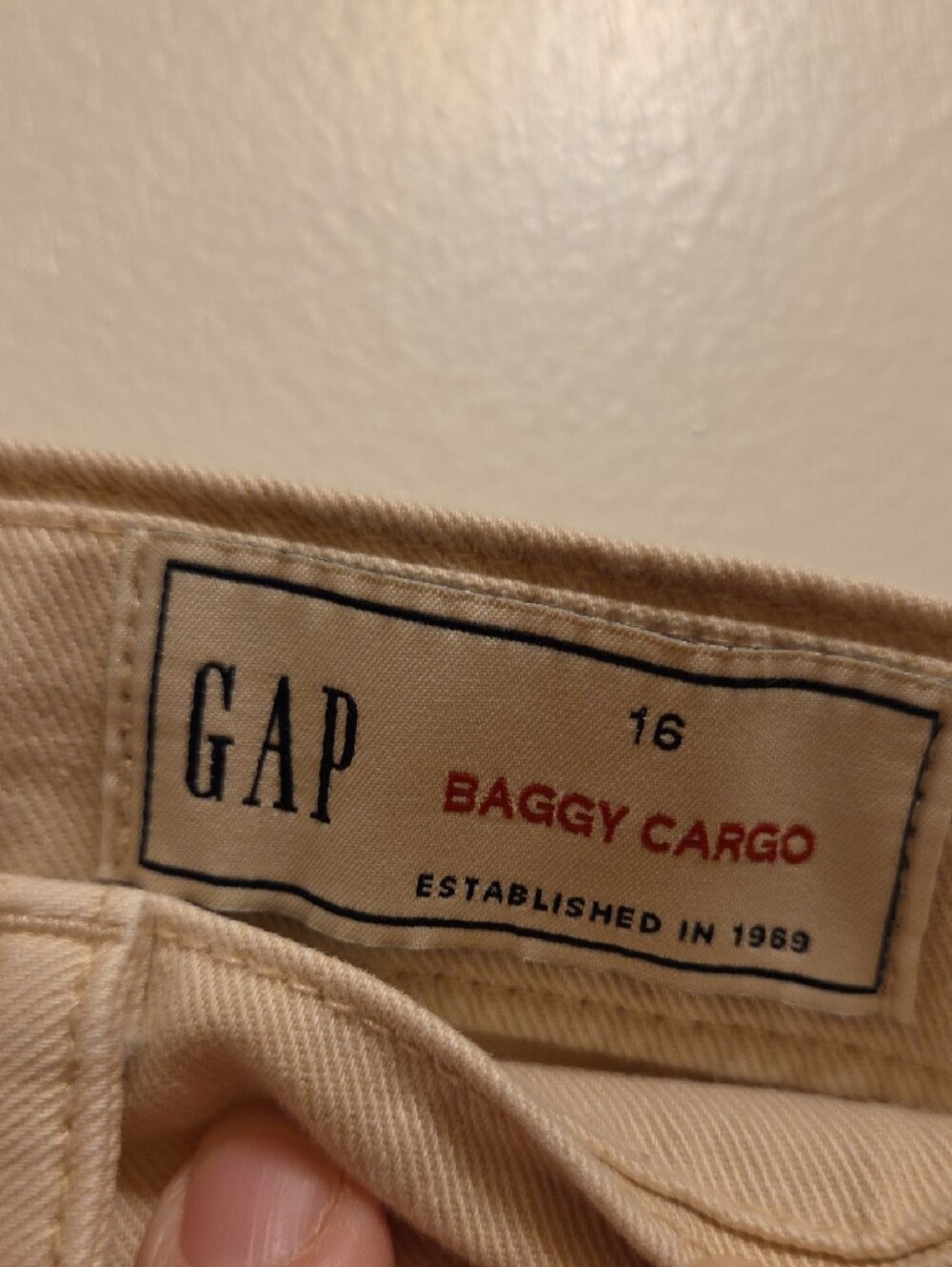 GAP Women's Cargo Pants - Picture 2 of 12